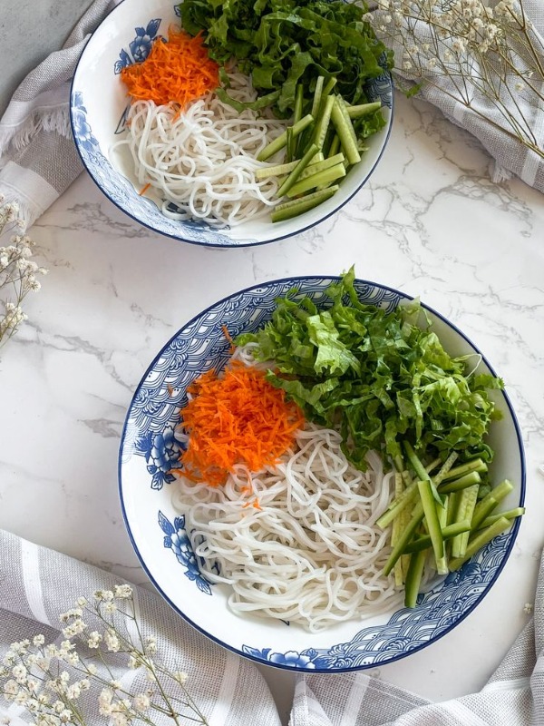 cach-lam-bun-thit-xao-ngon-tu-bun-tuoi-shammi